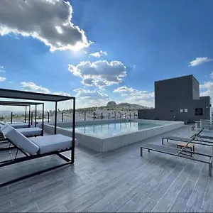 Departamento De Lujo En Con Alberca Panoramica En Zona Metropolitana De Apartamento